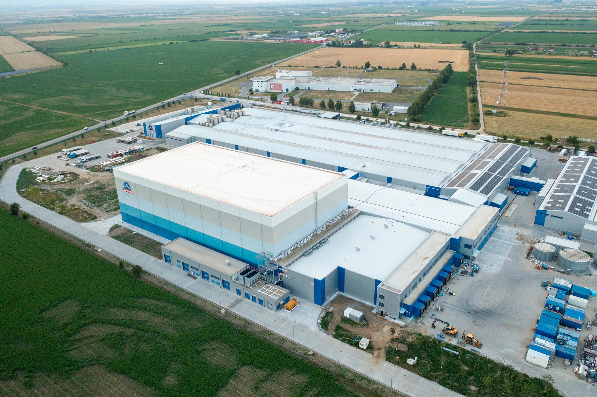 Vedere aeriană a unei hale de depozitare construită de RAP Development